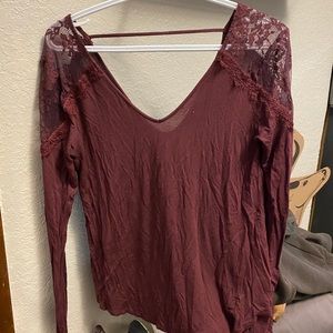 long sleeve with lace shoulderss